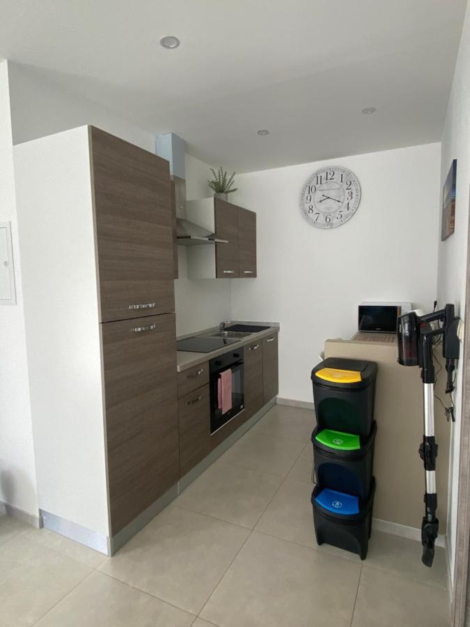 1-E Superbe Appartement Lumineux Charleroi Kültér fotó