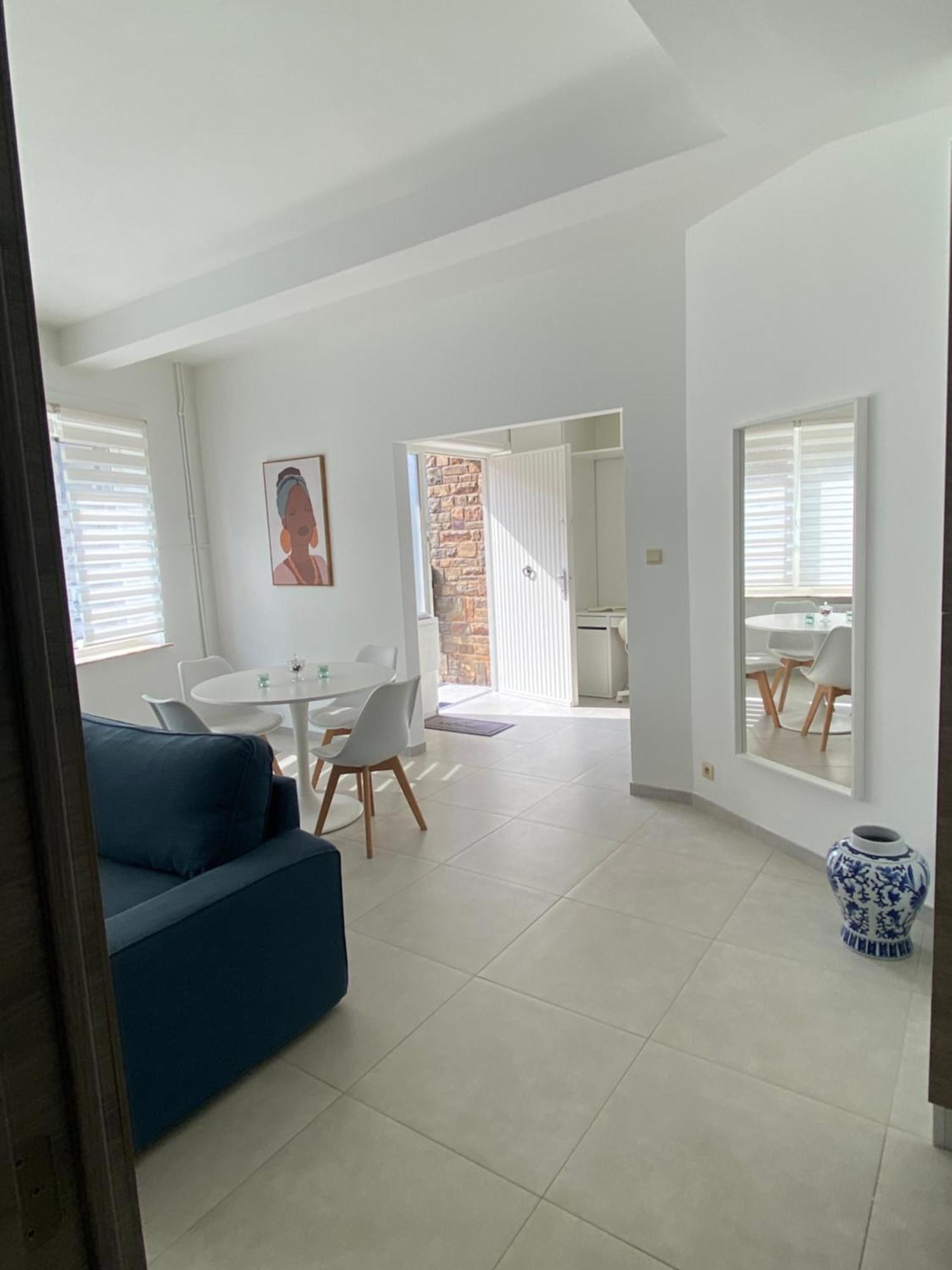 1-E Superbe Appartement Lumineux Charleroi Kültér fotó